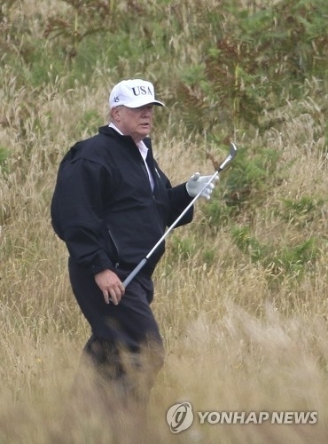 도널드 트럼프 미국 대통령은 현충일에도 골프를 칠 정도로 '골프광'으로 소문나 있다. 