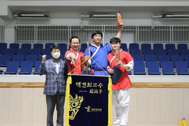 김성현, 2회 연속 택견 최고수 등극…내년에 우승하면 최고수 영구깃발 획득