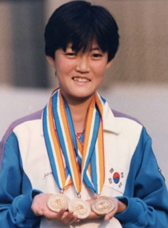 1986년 서울아시안게임 여자 육상 3관왕을 차지하며 '신데렐라'가 된 임춘애. 