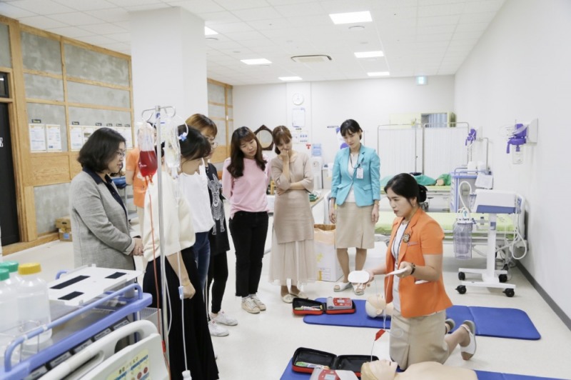 인천시교육청-국제성모병원, 중증장애 학생 환경 개선 '구슬땀'