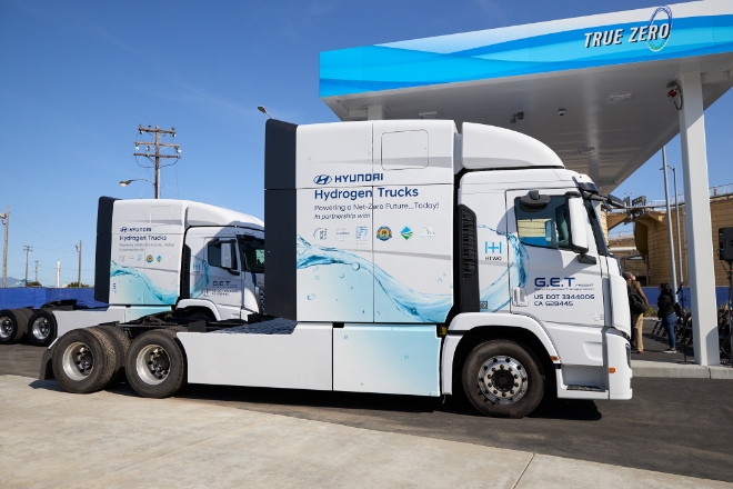 ‘캘리포니아 항만 친환경 트럭 도입 프로젝트(NorCAL ZERO)’의 일환으로 캘리포니아 항만 물류 운송에 투입된 현대차 엑시언트 수소전기트럭(XCIENT Fuel Cell) / 사진=현대자동차 제공