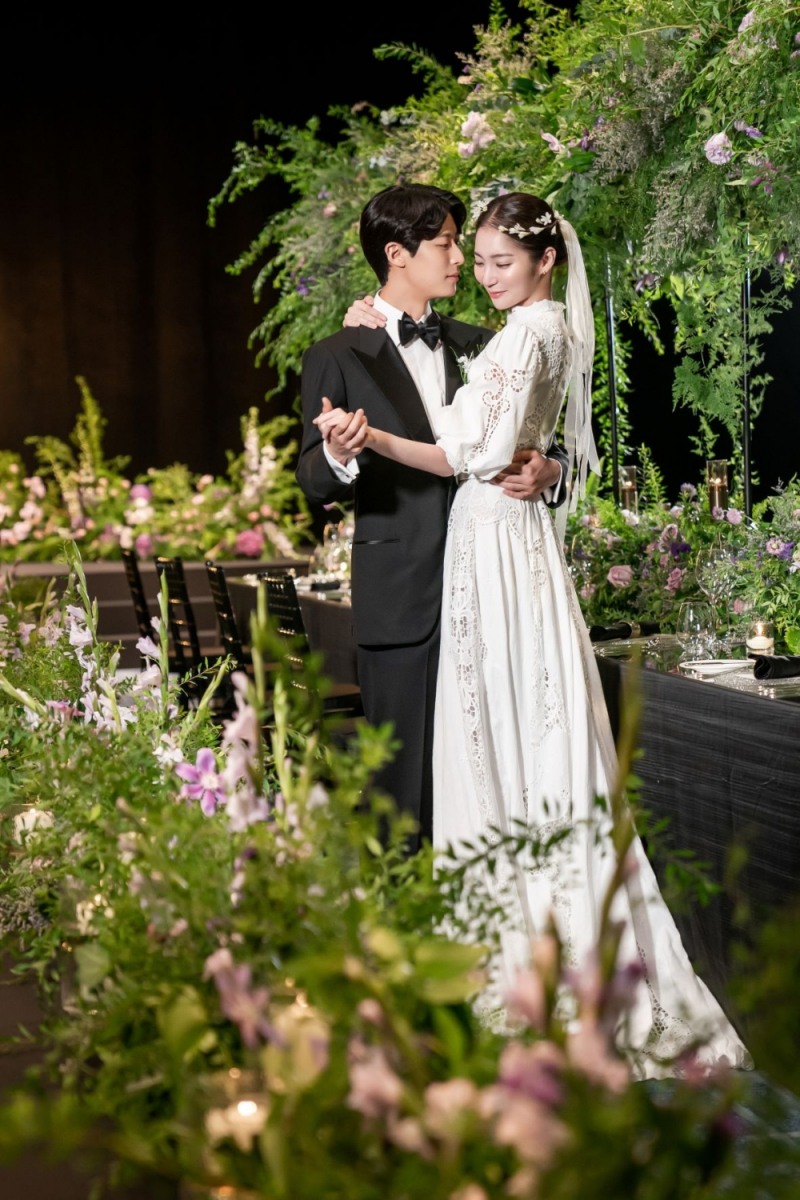 Four Seasons Hotel Seoul 2022 SS Wedding Couple