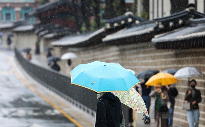 [날씨] 인천, 흐리고 1㎜ 미만 약한 비…낮 최고 14도 내외