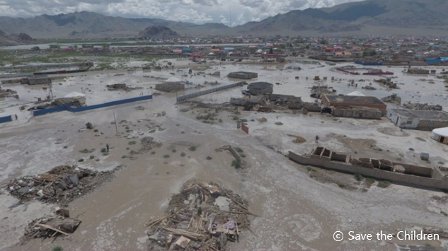 50년 만의 기록적인 폭우로 물에 잠긴 몽골 울란바토르 ⓒ 세이브더칠드런 제공