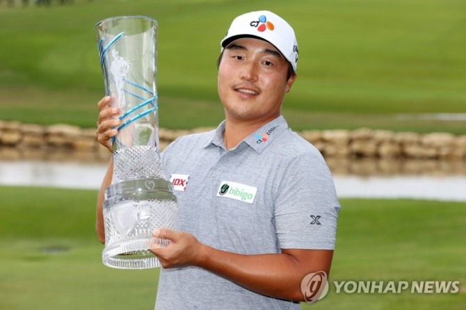 이경훈, AT&T 바이런 넬슨 우승…한국인 8호 PGA 투어 챔피언 <br /> [AFP=연합뉴스]<br />