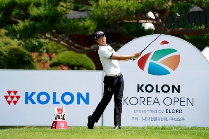 변진재의 2라운드 1번 홀 경기 모습[코오롱 한국오픈 조직위원회 제공]