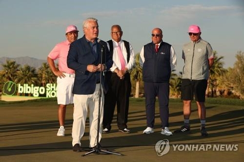 작년 PGA투어 더CJ컵 때 연설하는 타이 보토 부사장.<br /> [AFP/게티이미지=연합뉴스]