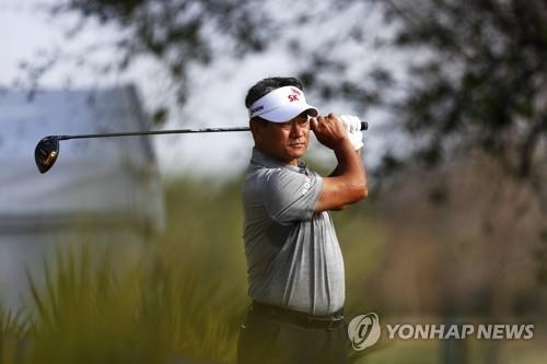 최경주의 티샷.<br />[AFP/게티이미지=연합뉴스]