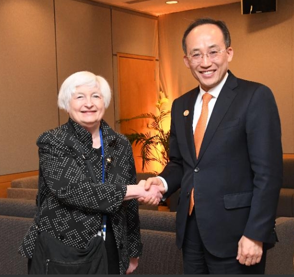 사진: 최근 G20 회의에서 재닛 옐런 미 재무장관과 만난 추경호 경제부총리 