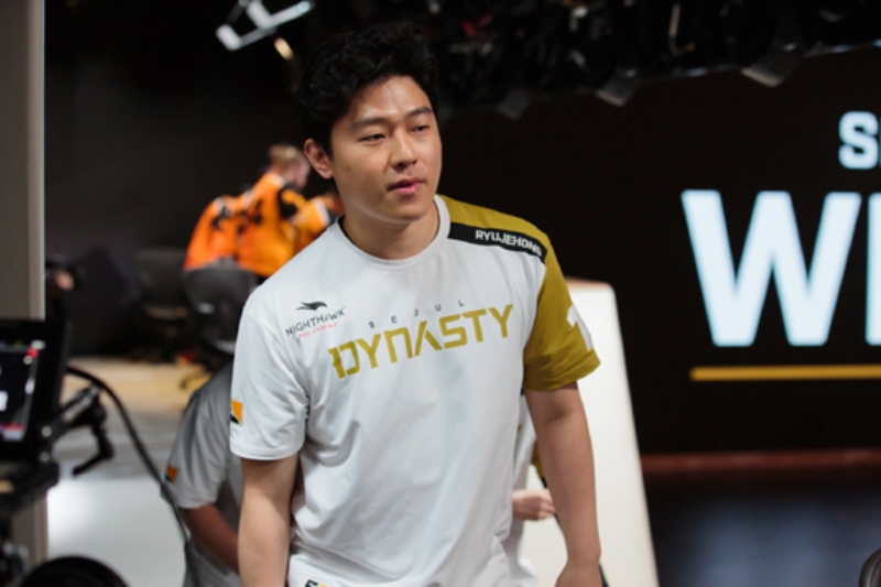 ‘Inappropriate remarks’ Ryu Je-hong suspends team-related activities indefinitely