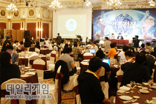 사진으로 보는 엘엔케이 '거울전쟁 신성부활' 발표 현장