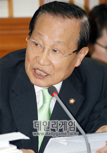이경재 의원 "웹보드 게임 매출 보고 의무화 필요"