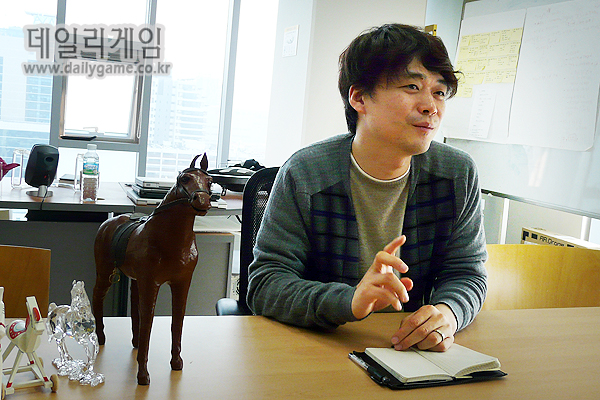 앨리샤 서관희 이사 "아이유요? 고마울 따름이죠"