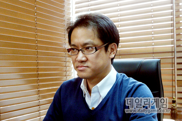 트리니티2 홍지철 대표 "확 바꼈다! 전작은 잊어라"