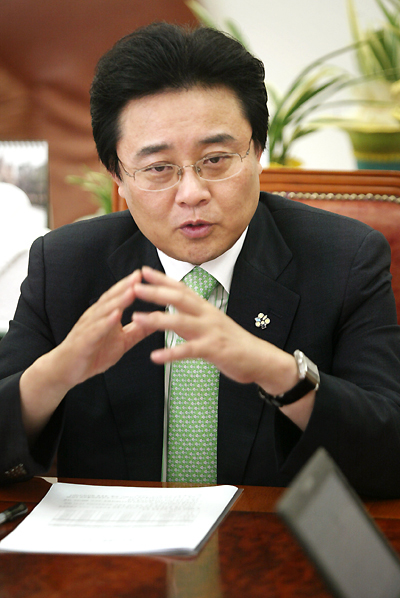 민주당 전병헌 의원 "민간중심, 프로중심 지원방안 모색"