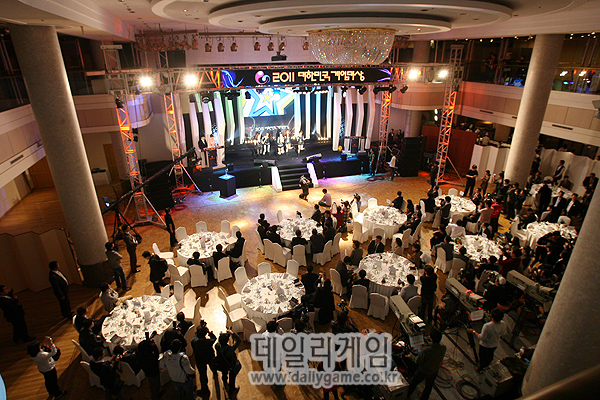 블루홀 '테라' 게임대상 수상, 2011년 최고의 게임 등극