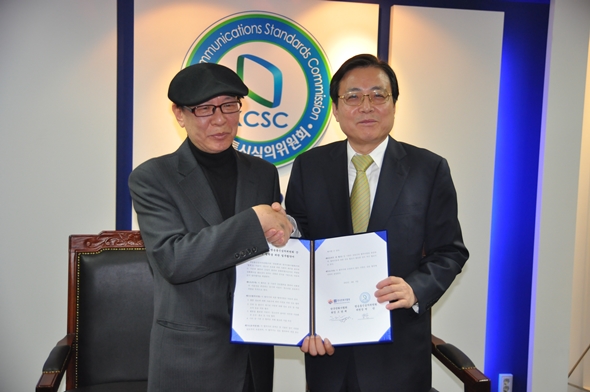 방송통신심의위, 웹툰 규제 없던 일로… 만화계가 자율심의한다