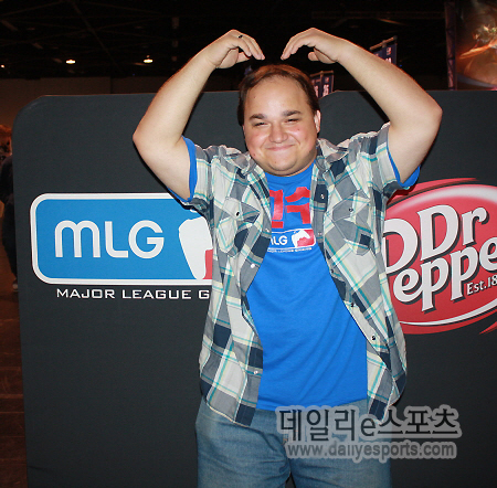 e스포츠가 좋아 한국어 달인된 벽안의 외국인