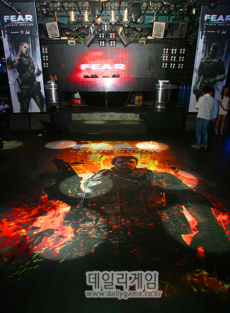 워너브라더스가 투자한 그 게임, FPS 피어온라인 최초 공개