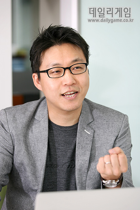 룰더스카이 아버지 신재찬 대표 "SNG 종결판 내놓겠다"