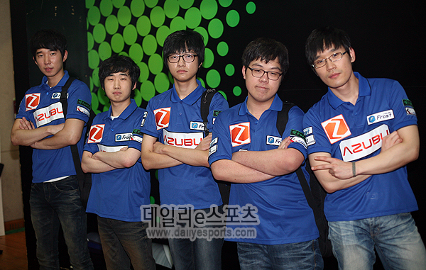 아주부 프로스트, 4강전에서 두 마리 토끼 노린다
