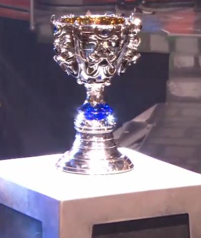 '롤드컵' 우승컵 공개