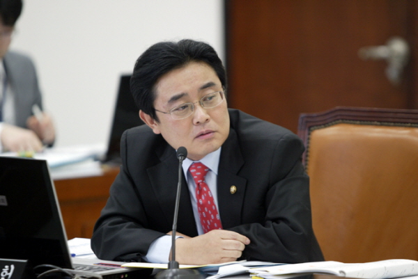 전병헌 의원, 게등위 폐지 법안 발의