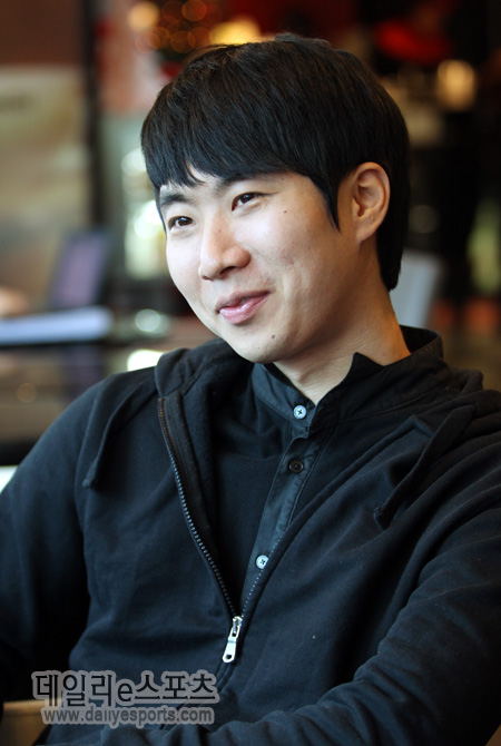 아주부 코리아 '천재 테란' 이윤열 영입
