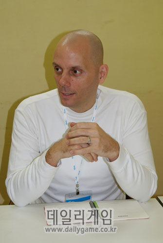 브렛 비비 "유니티가 묻고 따지지도 않고 도와주는 이유"