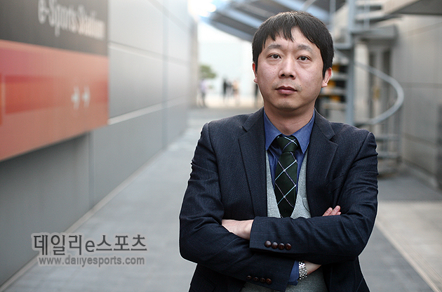 두 마리 토끼 쫓는 웅진 이재균 감독 "안심하긴 이르다"