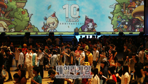 '메이플스토리' 10주년 행사 성료… 'R.E.D' 업데이트 예고