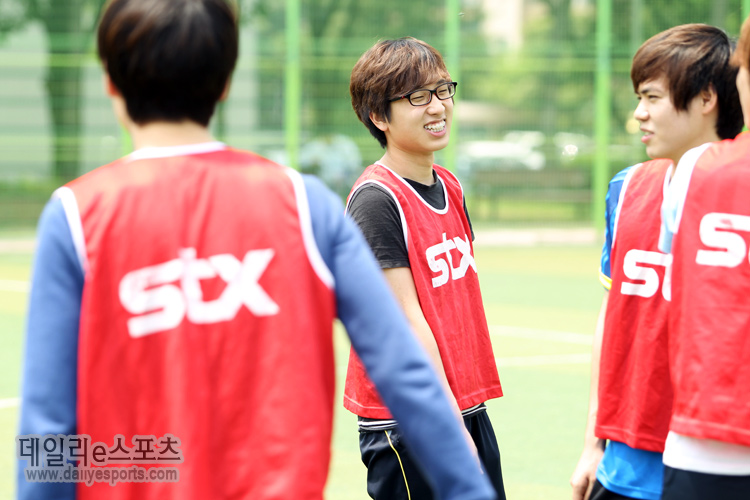 STX-삼성전자-8게임단 '축구가 아닌 '짤방' 대결?(2)