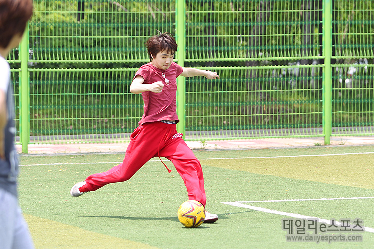 STX-삼성전자-8게임단 '축구가 아닌 '짤방' 대결?(2)