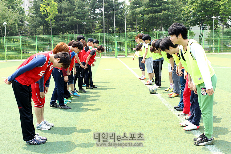 STX-삼성전자-8게임단 '축구가 아닌 '짤방' 대결?(3)