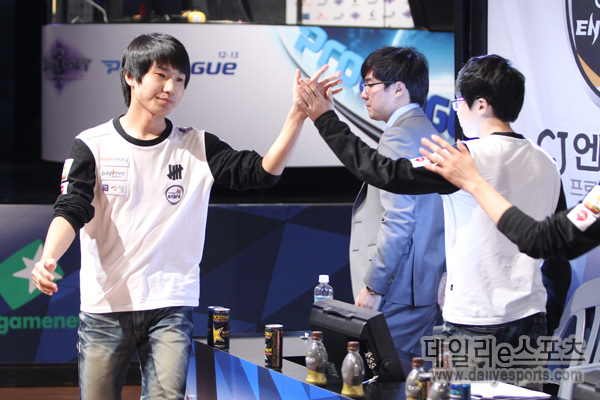 삼성전자만 만나면 펄펄나는 웅진 김유진