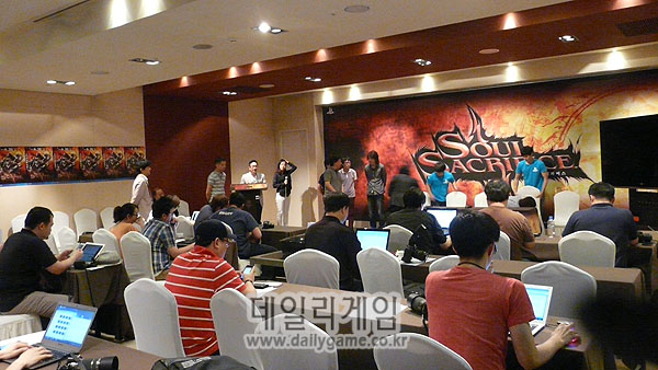 SCEK '소울새크리파이스' 한글판 발매 기념 간담회 개최