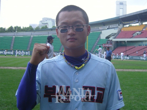 ▲1학년때부터실전에투입되며주목받았던부산고포수안중열.사진│김현희기자