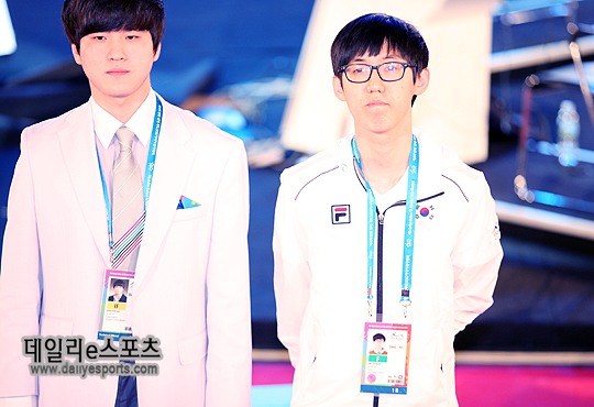 철권 태그2 토너먼트에서 우승을 차지한 'JDCR' 김현진.