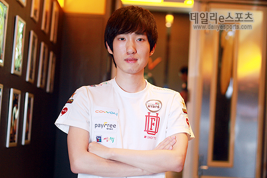 비방송 경기에서 승리한 웅진 신재욱