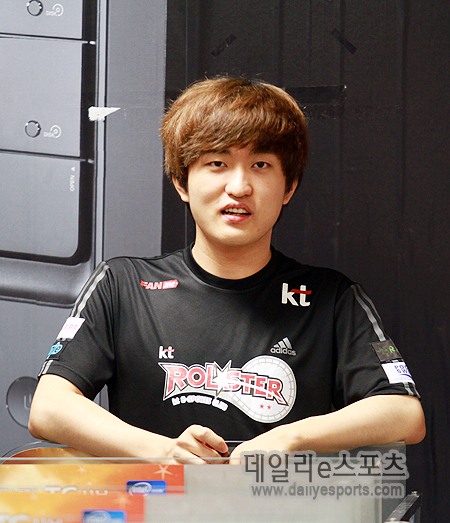 KT 이영호, 김정우 상대로 WCS 코드S 복귀 도전