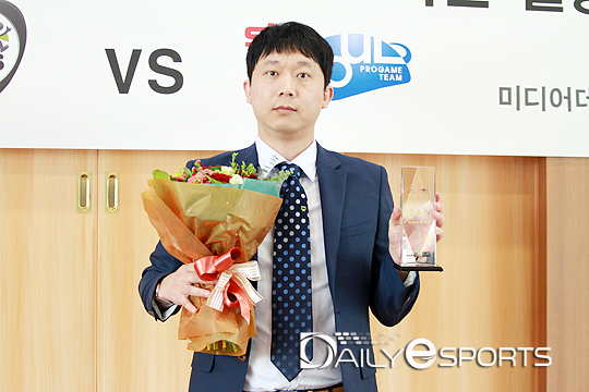 웅진 이재균 감독, 세 번째 감독상 수상