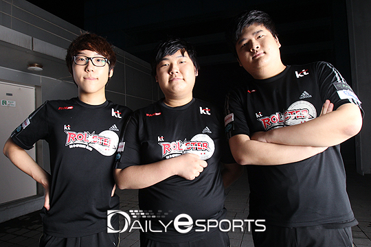 KT 롤스터 불리츠의 정글러 이병권, 상단 담당 최인석, 중단 담당 류상욱(왼쪽부터).