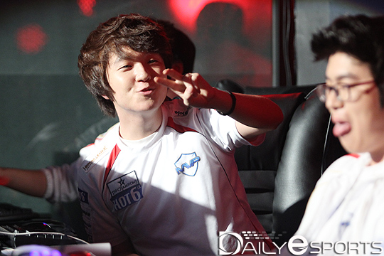 내셔 남작 스틸을 성공하면서 MVP 오존에게 3위를 선사한 최인규.