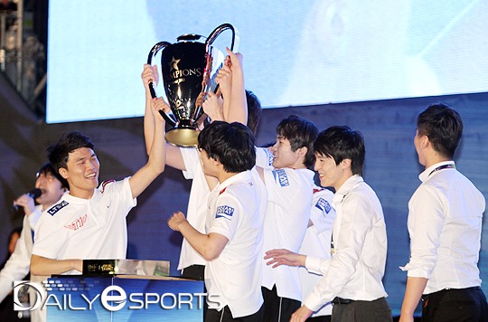 제드와 바이를 조합해 우승을 차지한 바 있는 SK텔레콤 T1 리그 오브 레전드 팀.