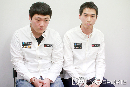 NJ 키즈 박용규(왼쪽)-한정훈.