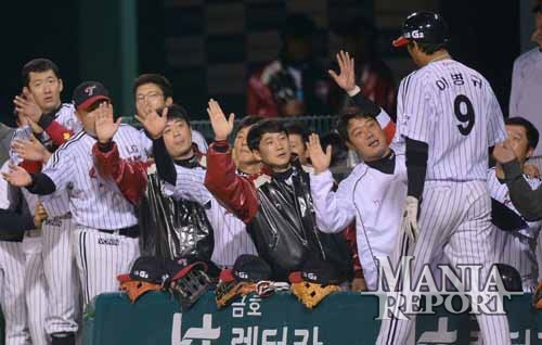 ▲LG의가을잔치는싱겁게끝났지만,2013년가장뜨거웠던팀이라는사실에는이의를제기할필요가없다.사진│뉴시스