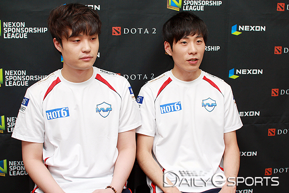 MVP 윤덕수(왼쪽)-김병훈