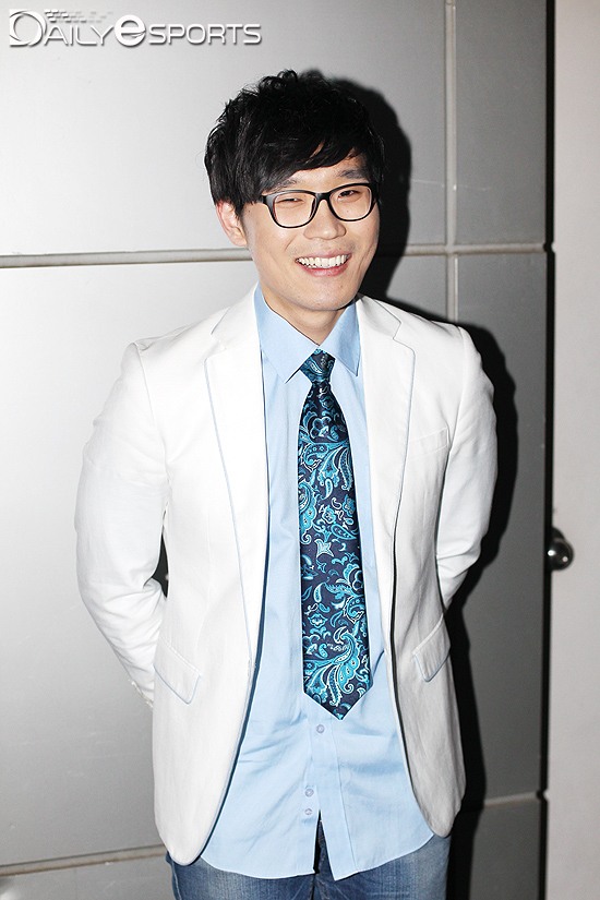 '해설 데뷔' 이현우, 성공적인 첫 방송