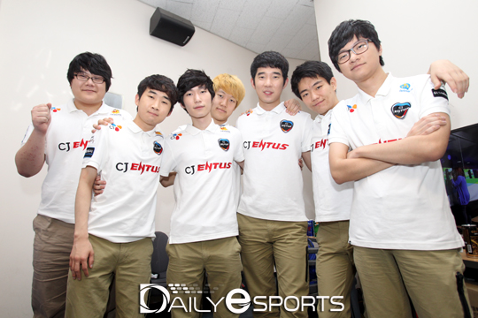CJ 프로스트, IEM8 싱가포르 출격
