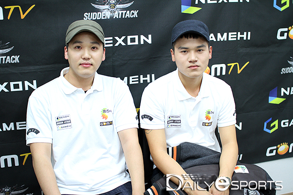 인트로스펙션 이승규(왼쪽)-김진구